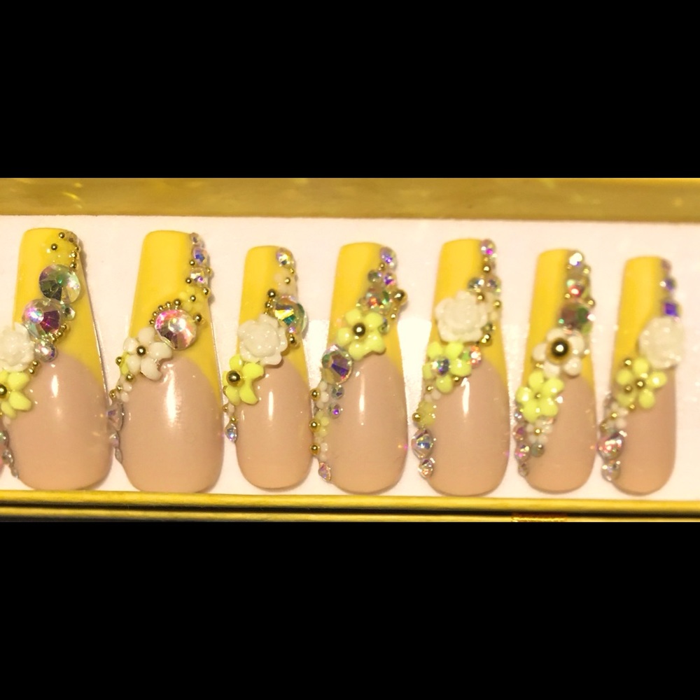 Ballerina Coffin Press On Nails (Pretty Petals) in a yellow & nude French tip💛